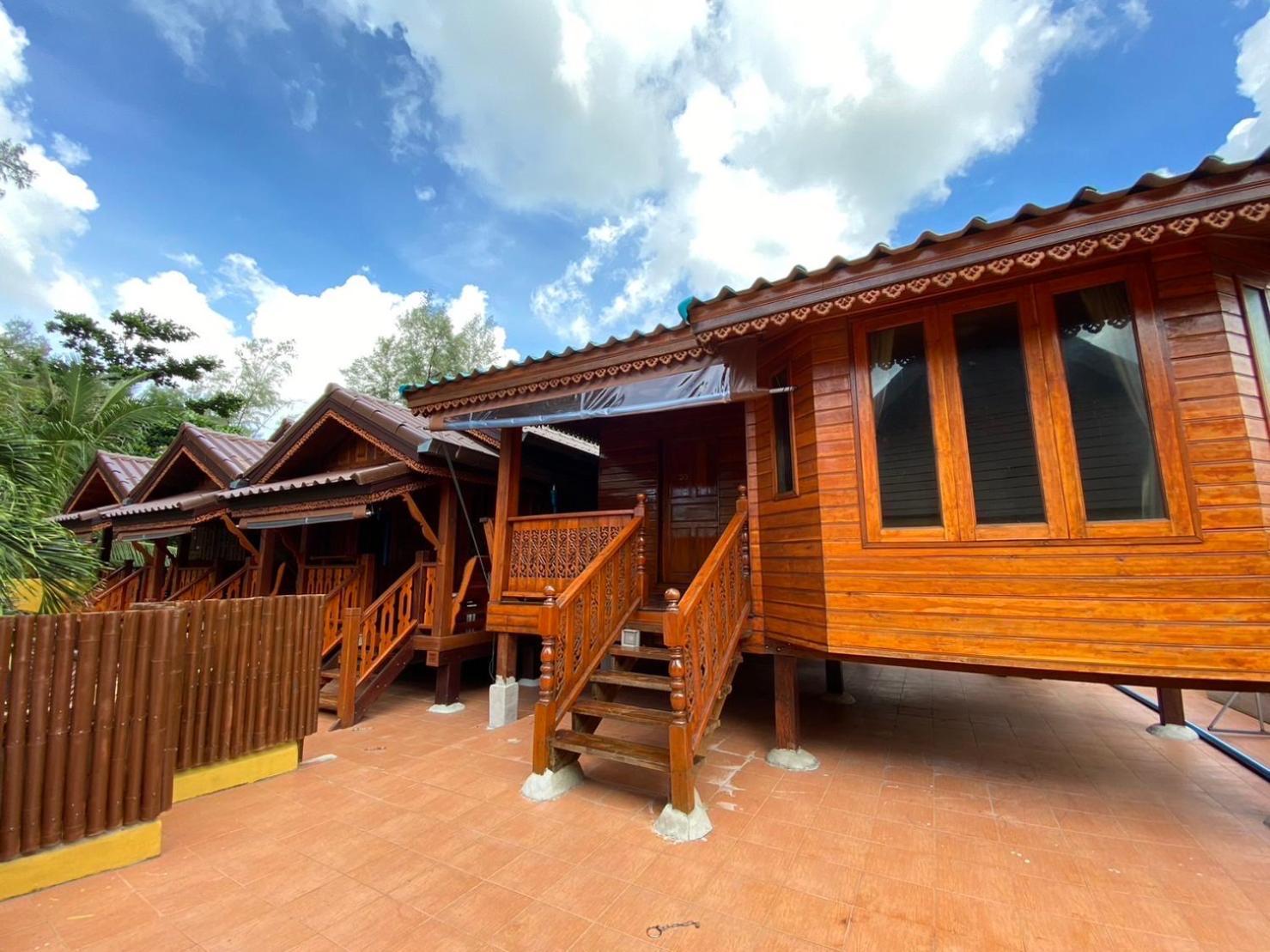 Ruan Mai Naiyang Beach Resort Nai Yang Beach Exterior foto