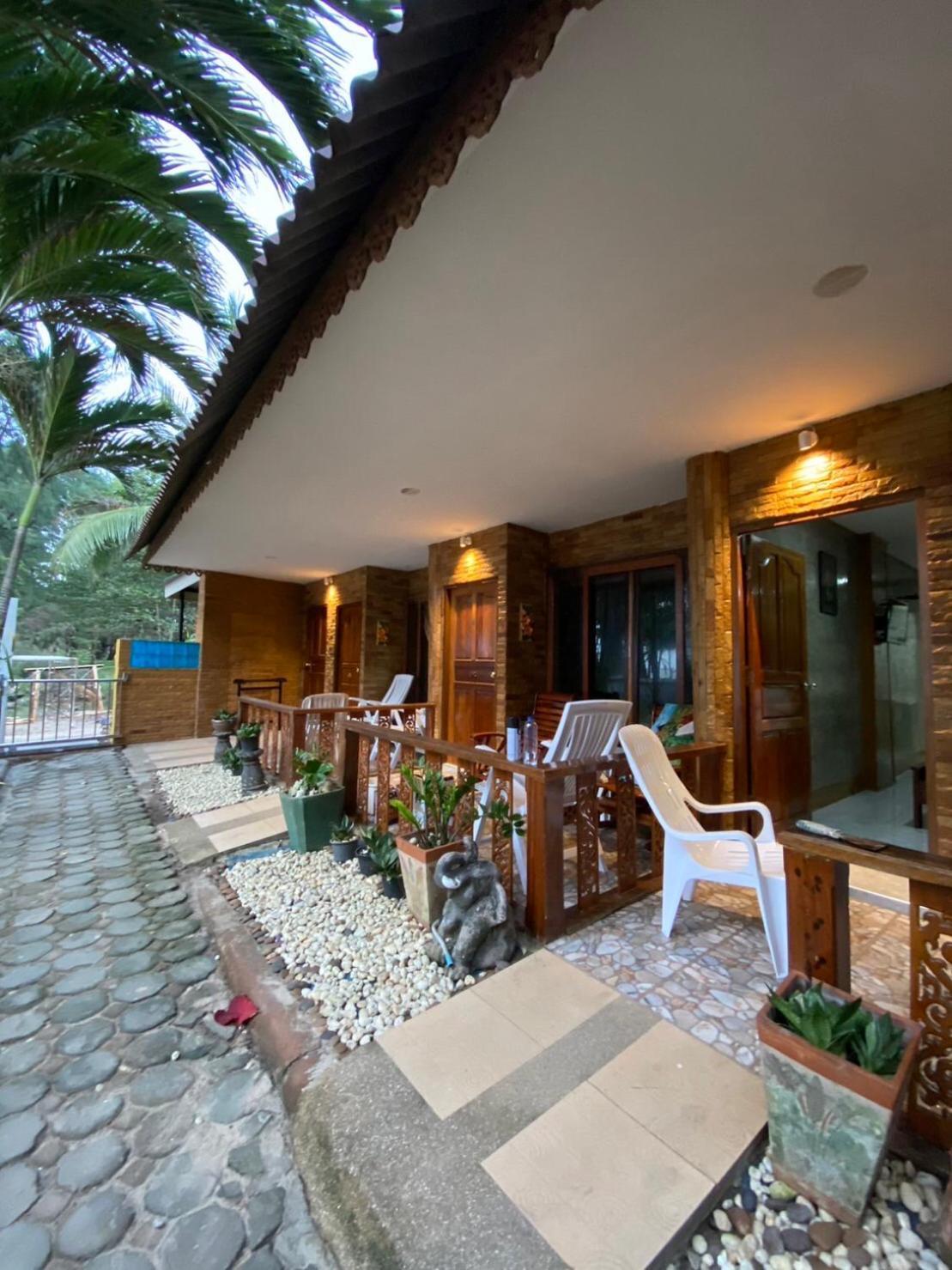 Ruan Mai Naiyang Beach Resort Nai Yang Beach Exterior foto