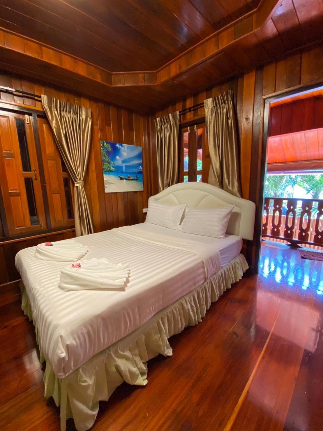 Ruan Mai Naiyang Beach Resort Nai Yang Beach Exterior foto